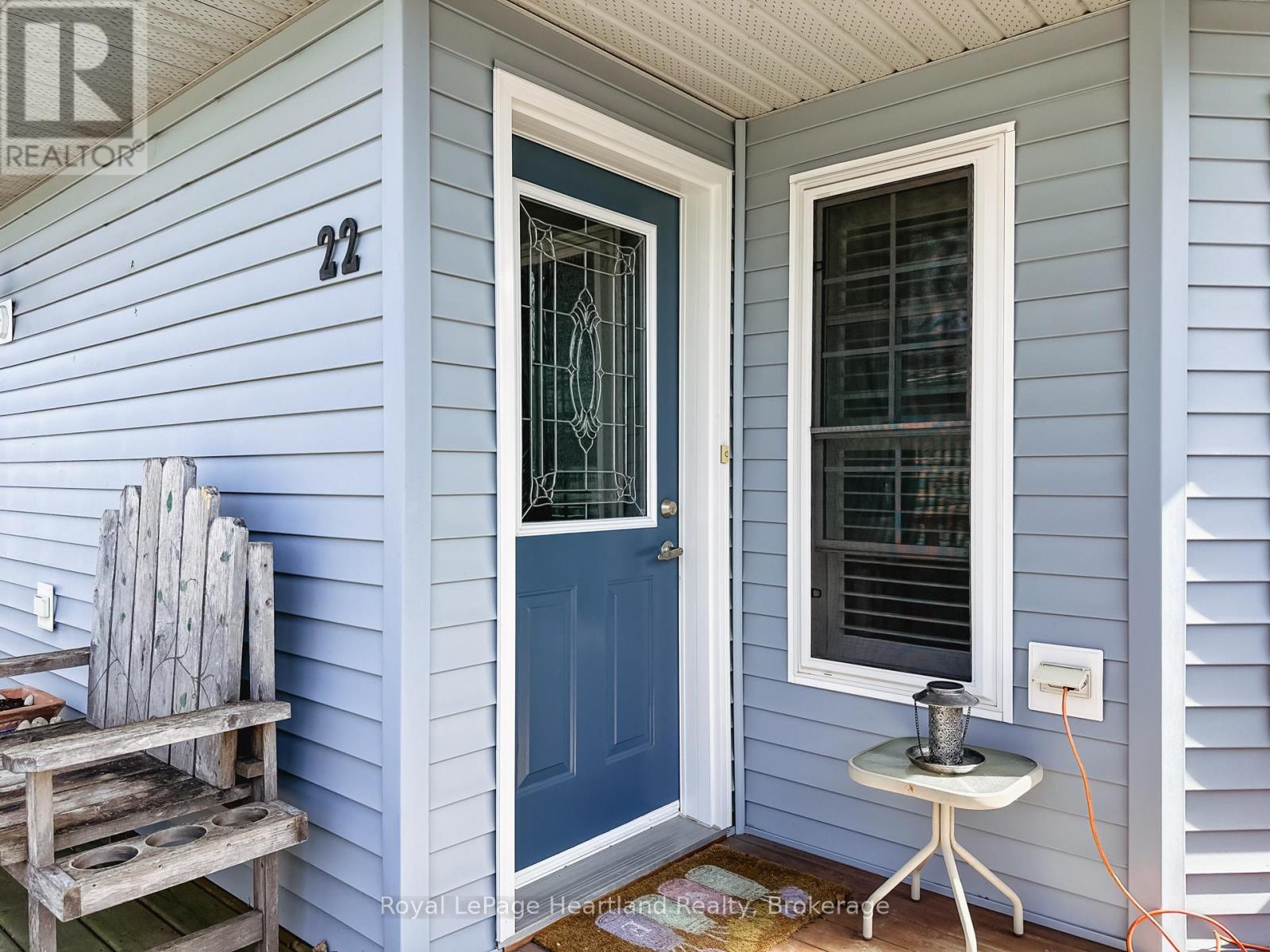 22 ALGONQUIN LANE - 4