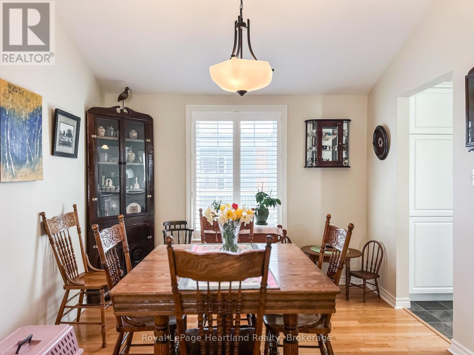 22 ALGONQUIN LANE - 7