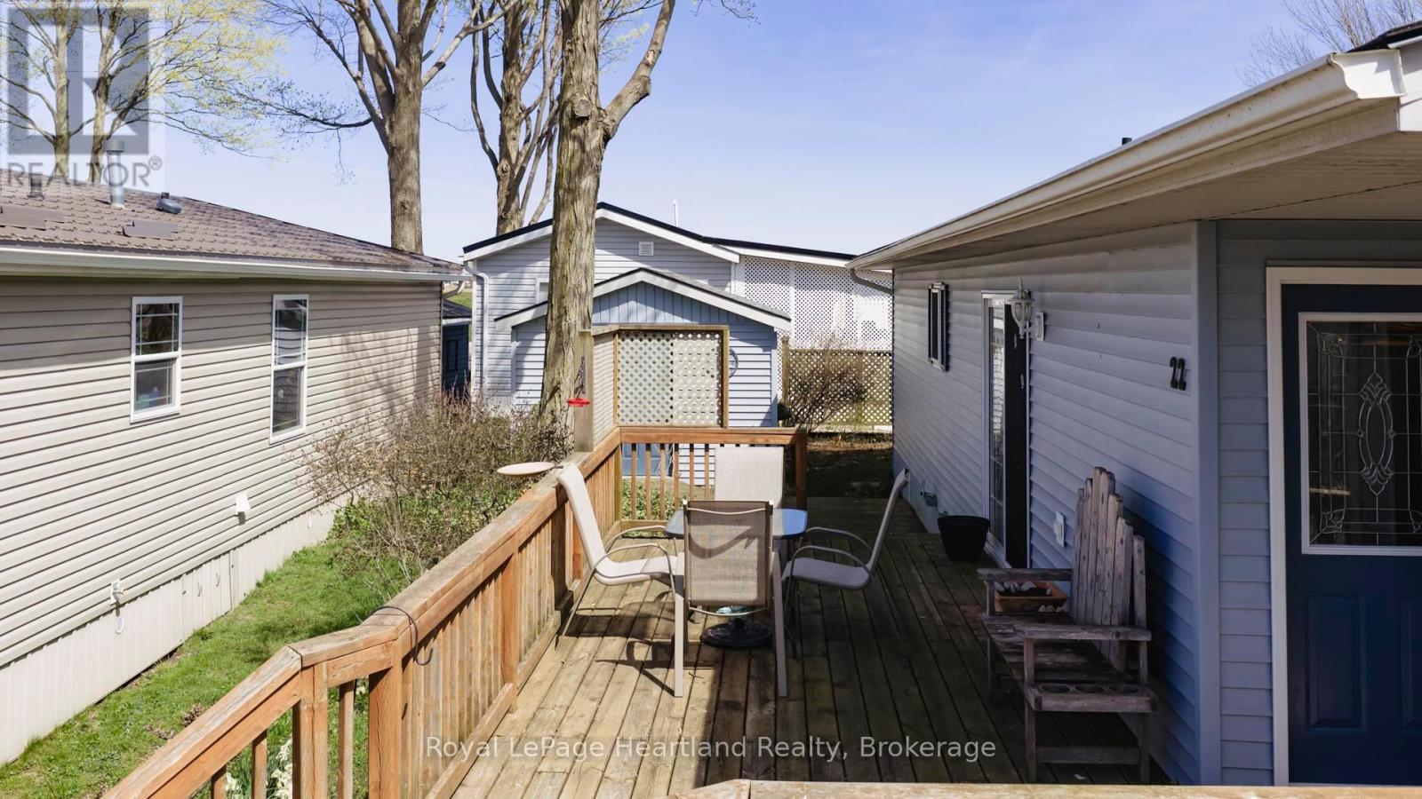 22 ALGONQUIN LANE - 31