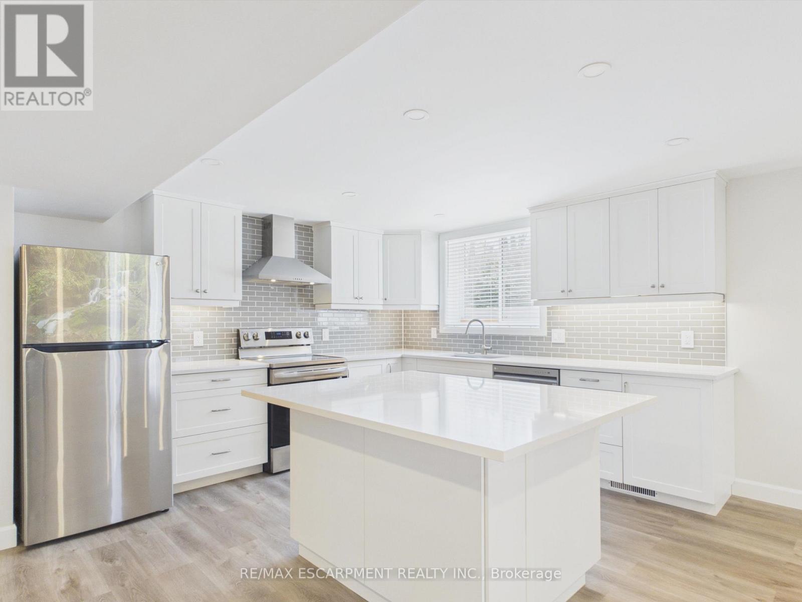 10 THAIN STREET W - 26