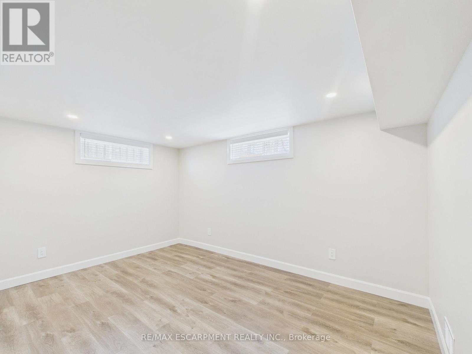 10 THAIN STREET W - 28