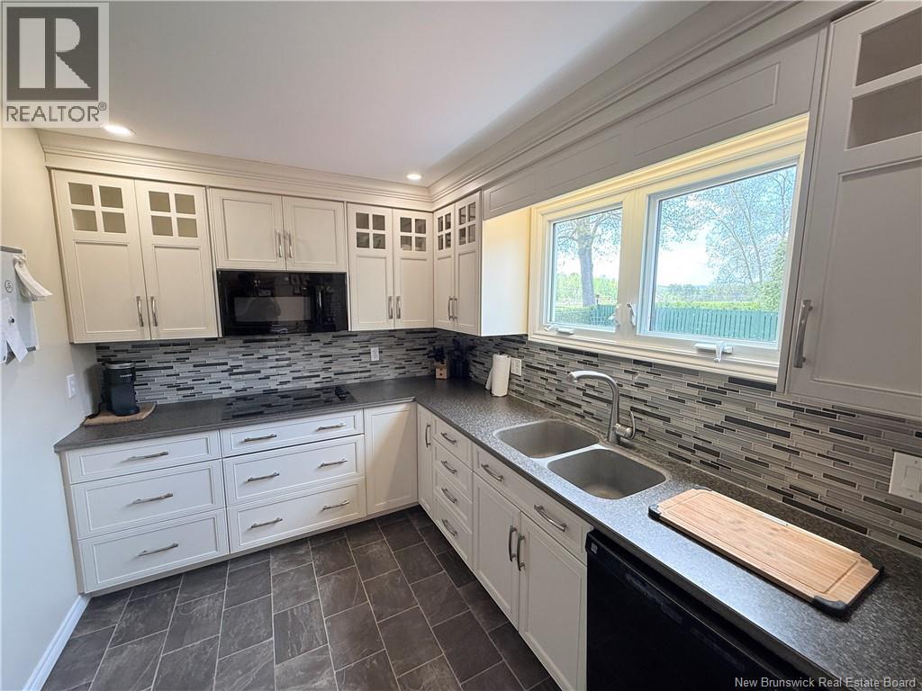 111 Elizabeth Street - 10