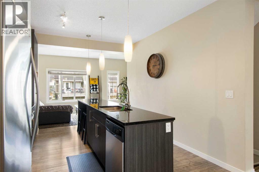215 Marquis Lane SE - 8