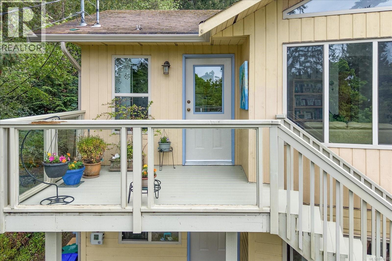 3122 DOLPHIN Dr - 44