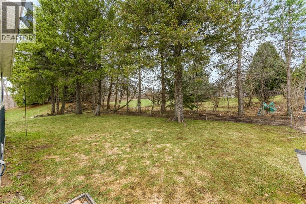 157 MAPLE Crescent - 30