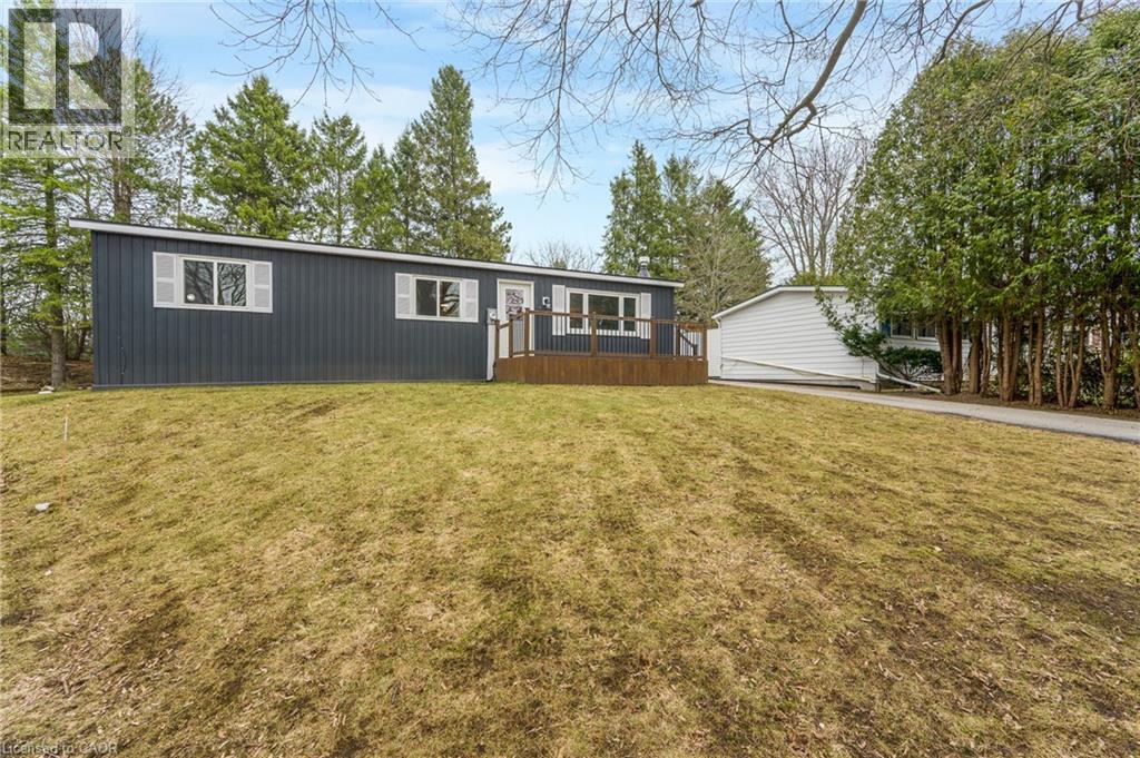 157 MAPLE Crescent - 5