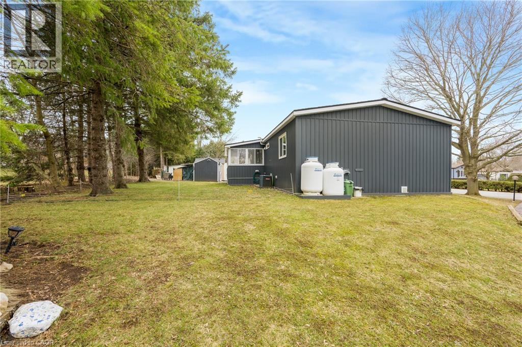 157 MAPLE Crescent - 27