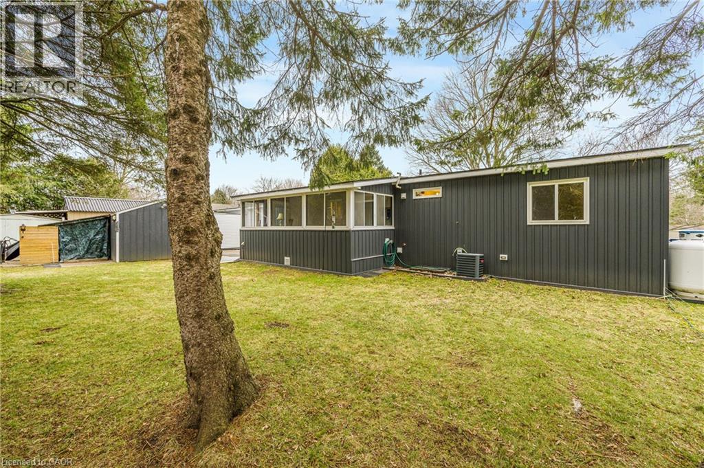157 MAPLE Crescent - 28