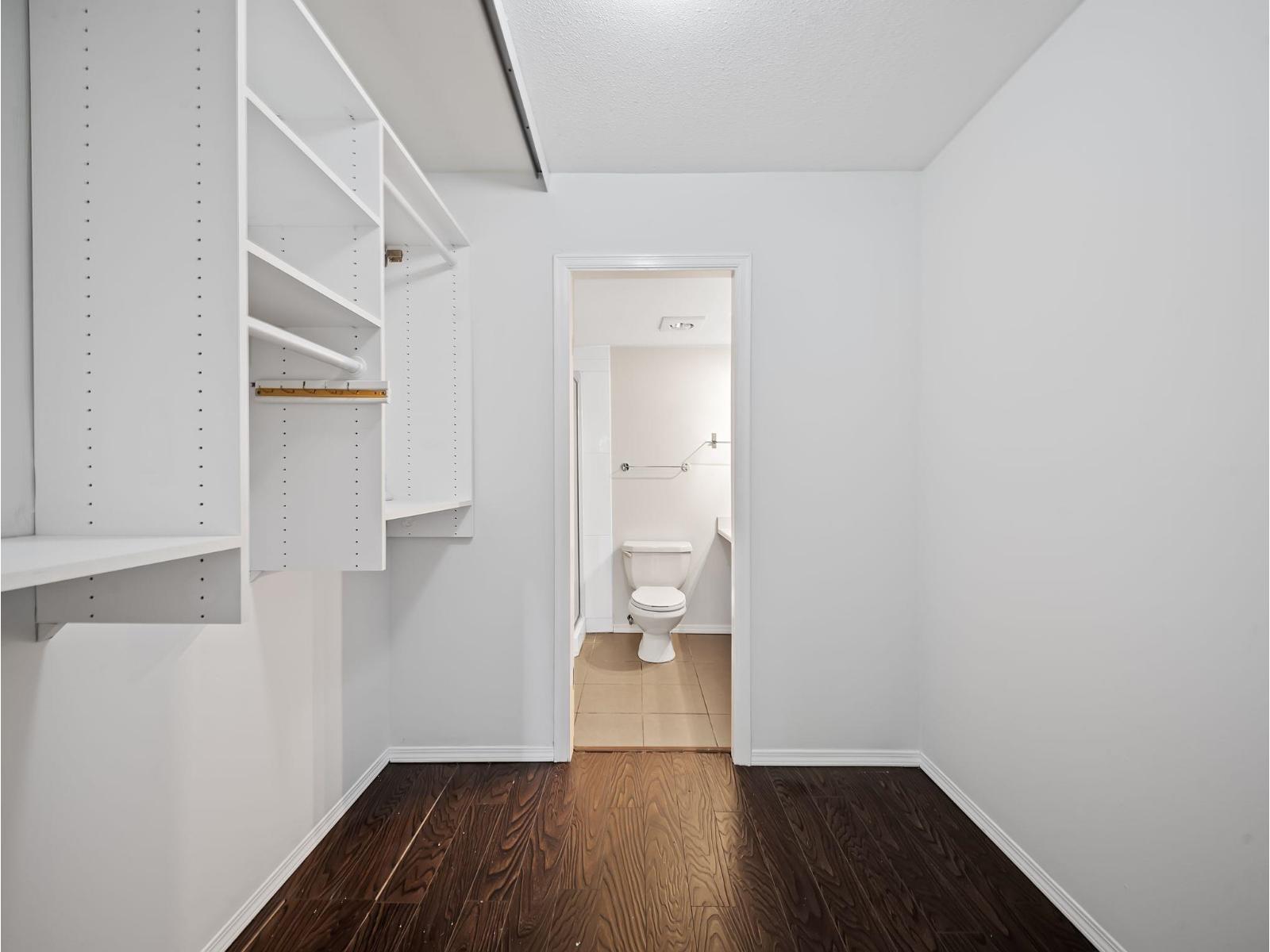 105 1460 MARTIN STREET, White Rock