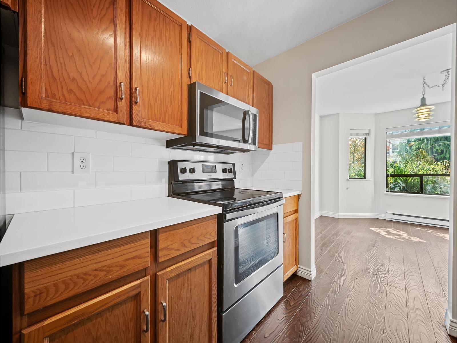 105 1460 MARTIN STREET, White Rock