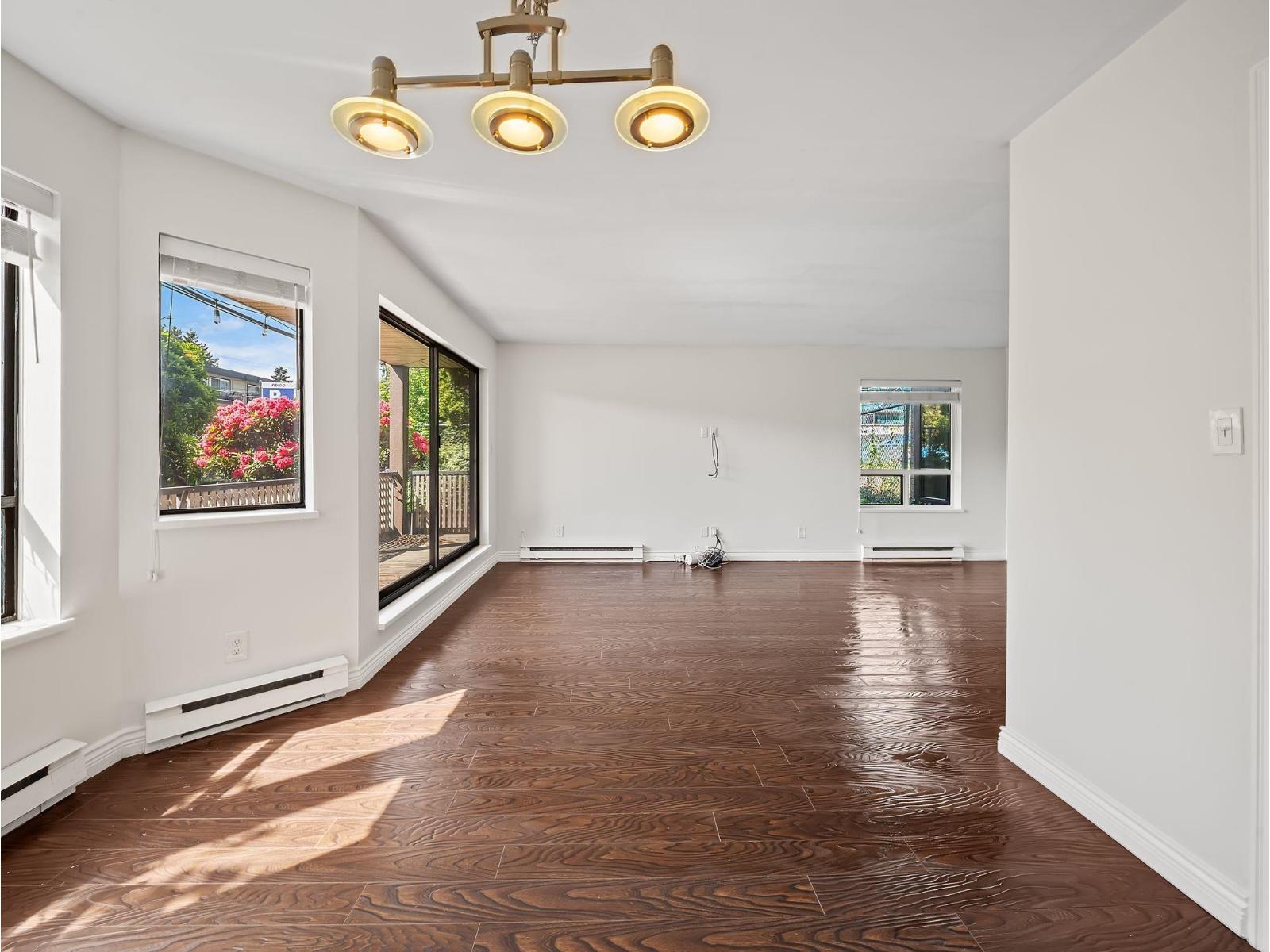 105 1460 MARTIN STREET, White Rock