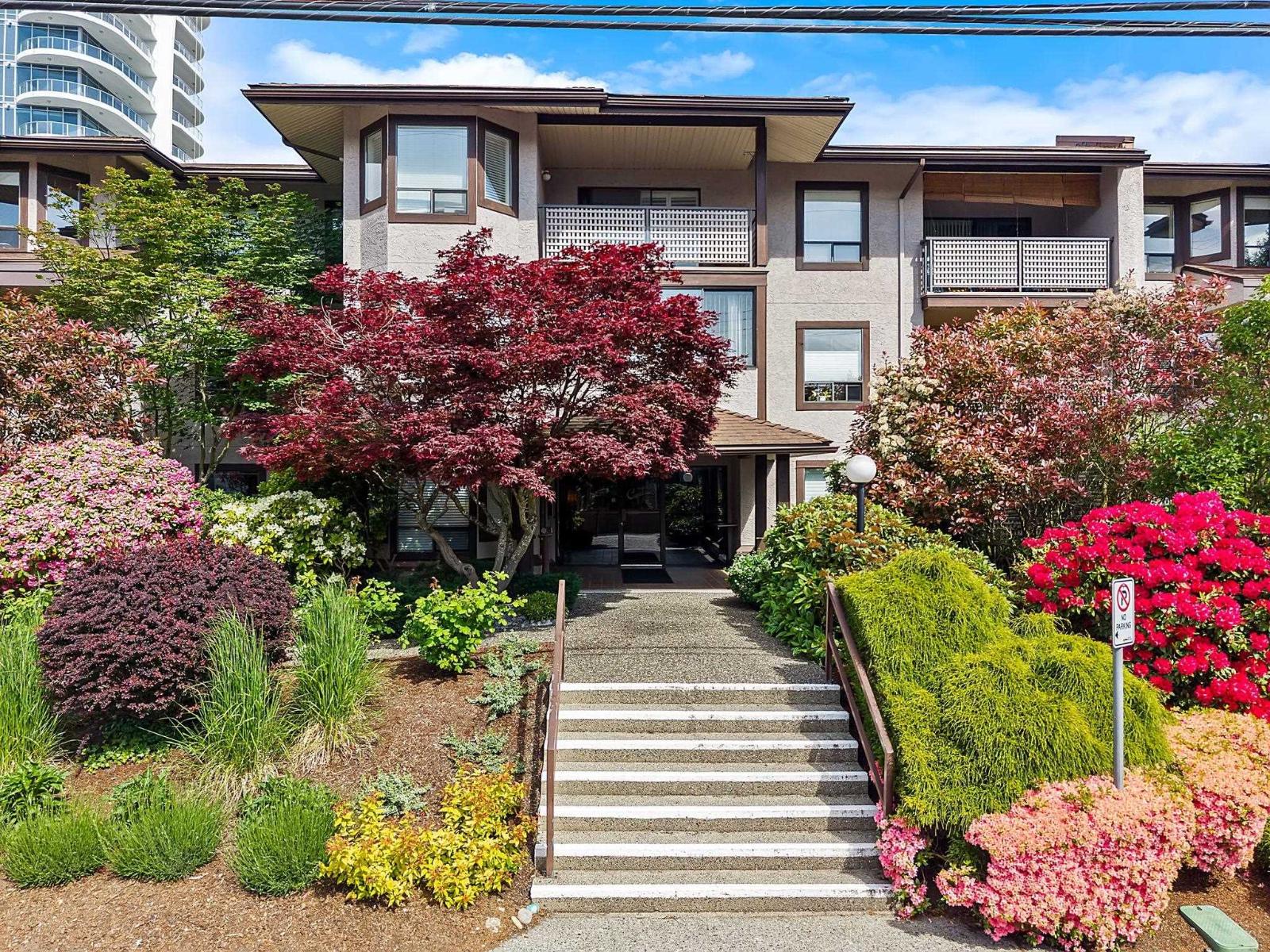 105 1460 MARTIN STREET, White Rock