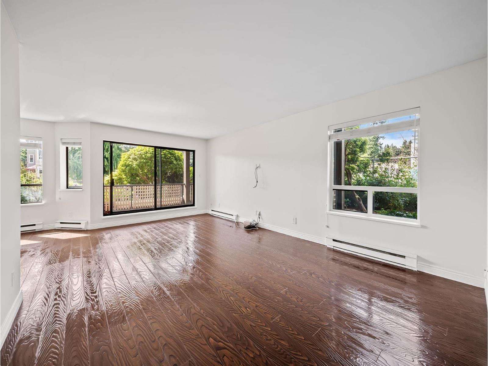 105 1460 MARTIN STREET, White Rock