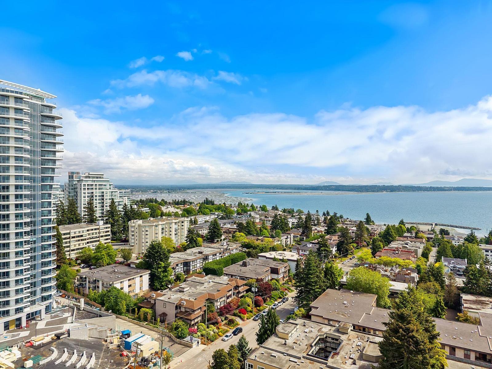 105 1460 MARTIN STREET, White Rock