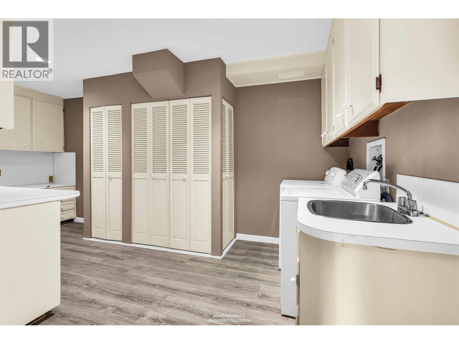 1378 CHARTWELL DRIVE, West Vancouver