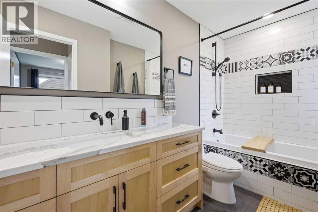 2712 22 Street SW - 29