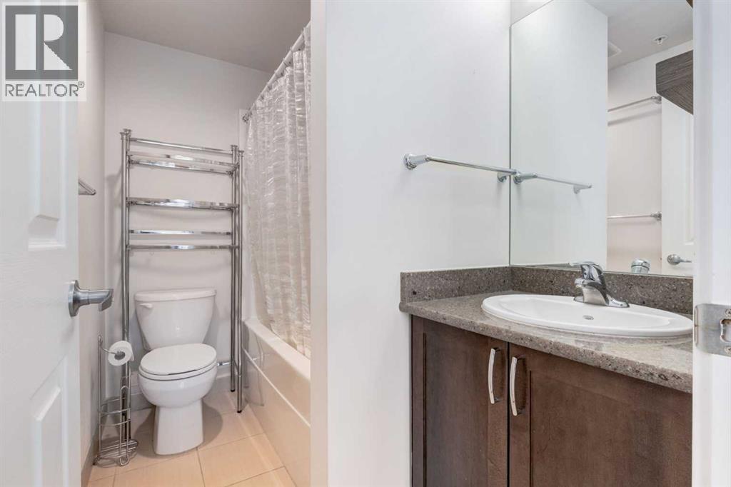 #1001 10 Brentwood Common NW - 18