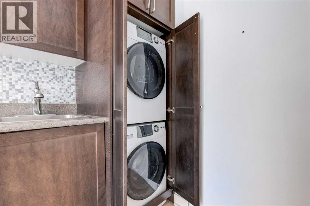 #1001 10 Brentwood Common NW - 8
