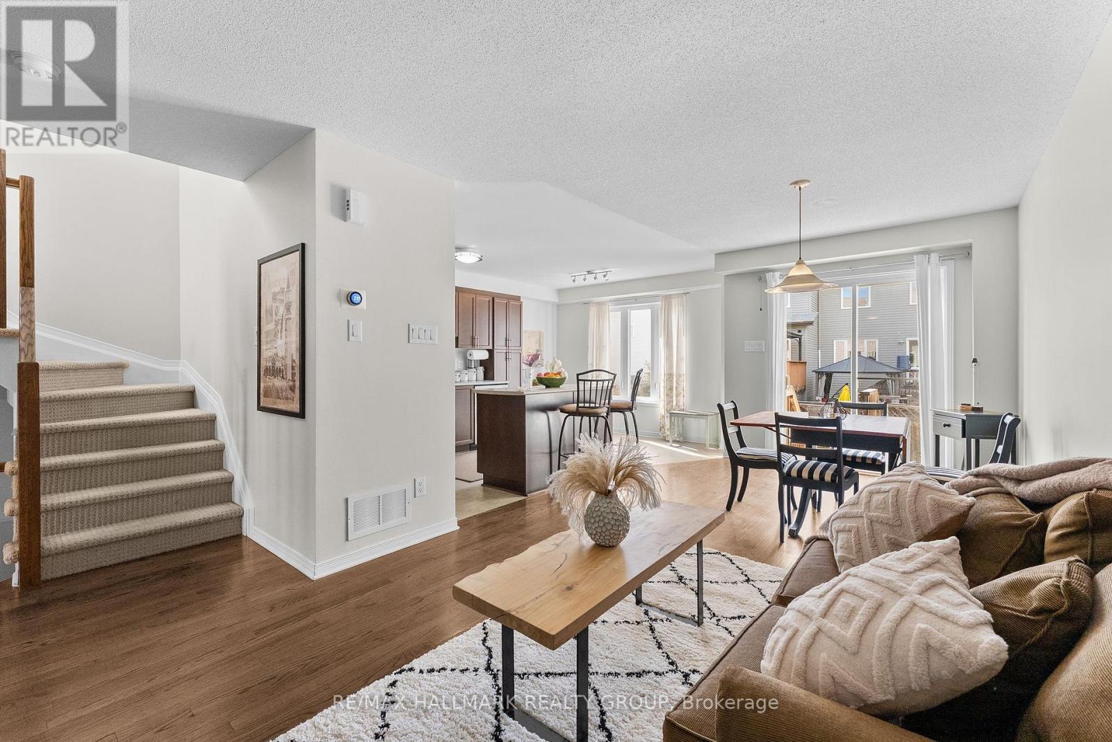 231 ROLLING MEADOW CRESCENT - 12