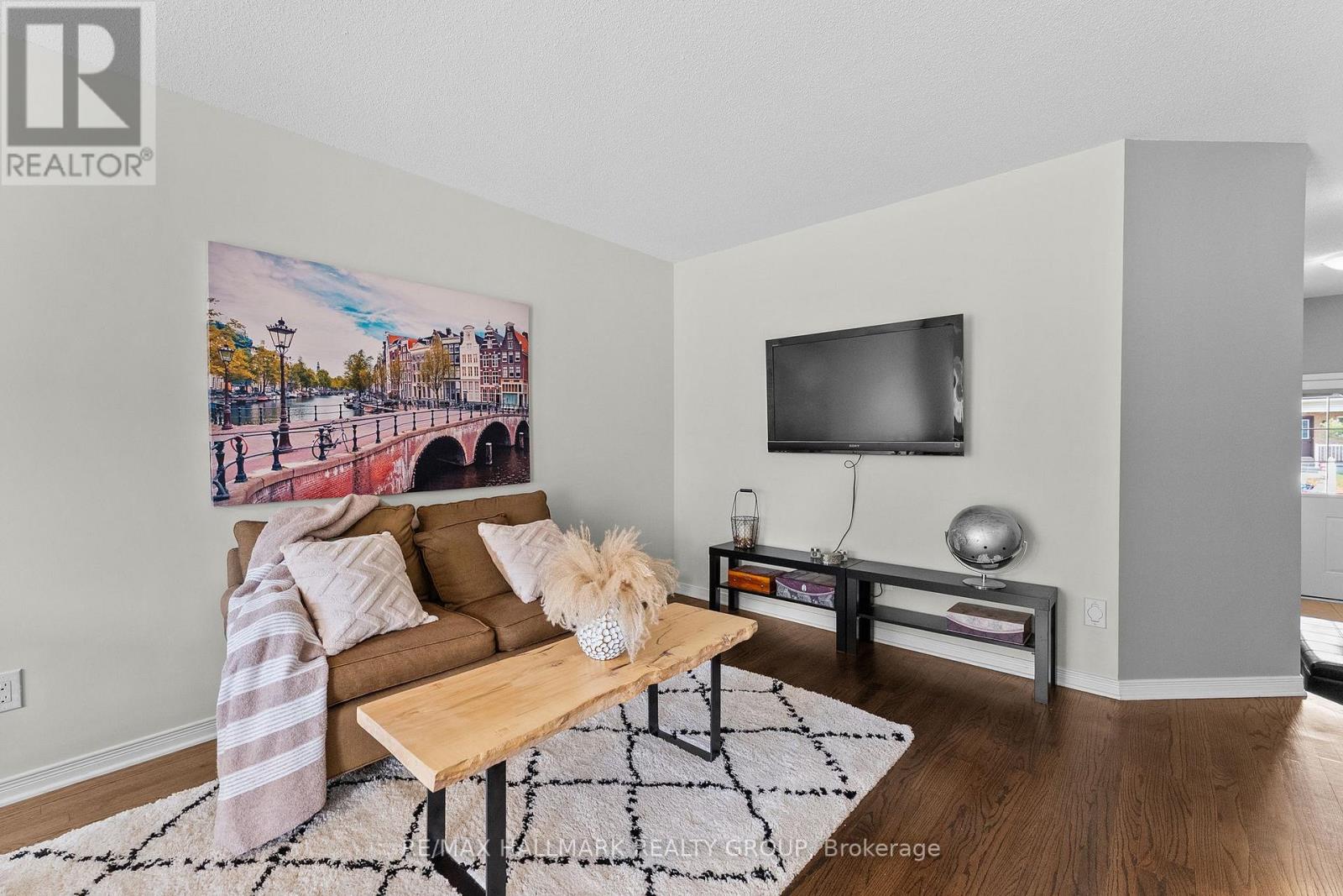 231 ROLLING MEADOW CRESCENT - 17