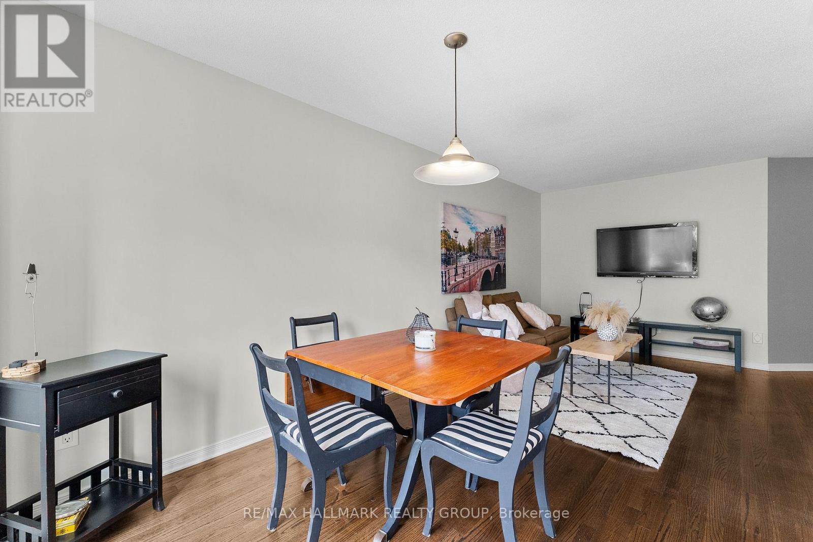 231 ROLLING MEADOW CRESCENT - 19