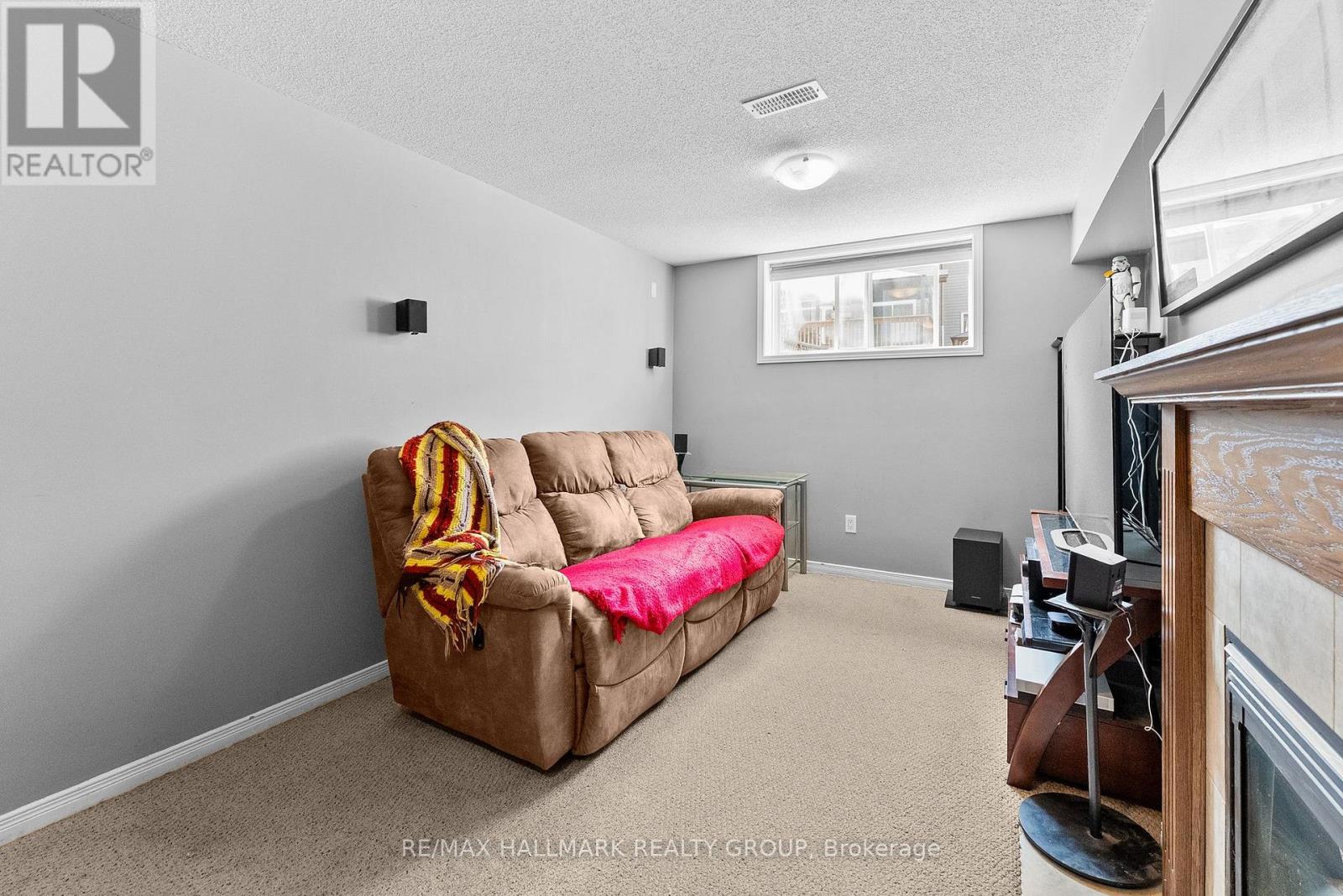 231 ROLLING MEADOW CRESCENT - 43