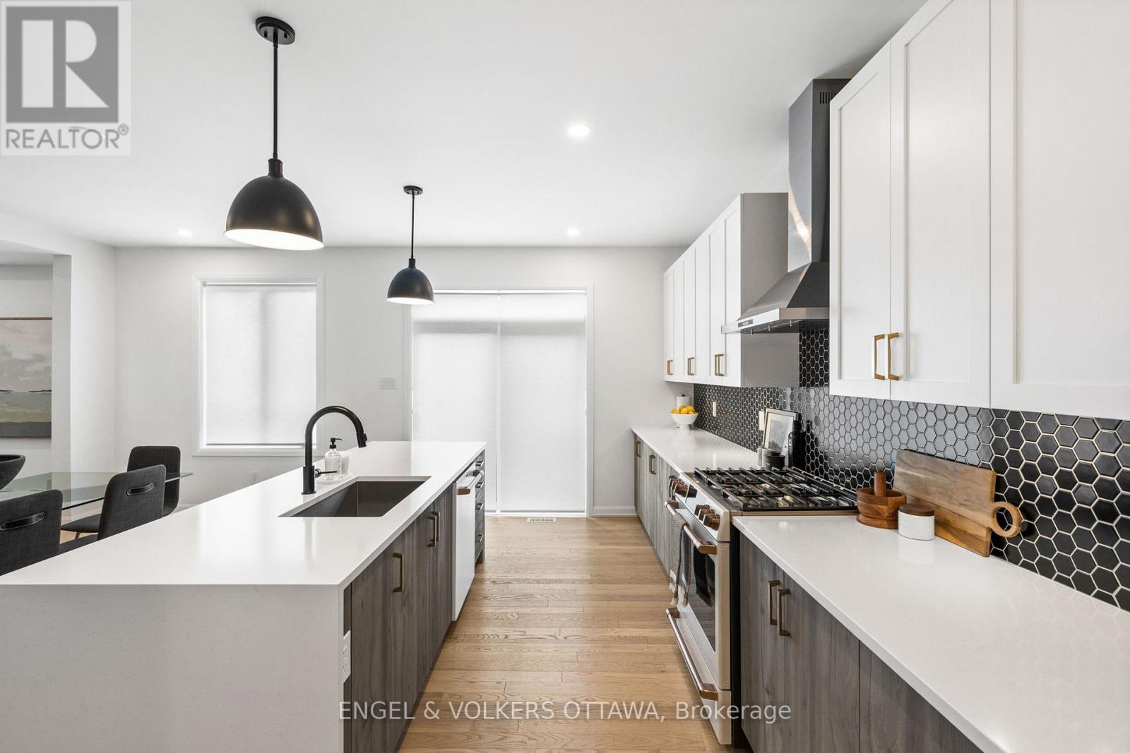 612 RIBBON STREET - 14
