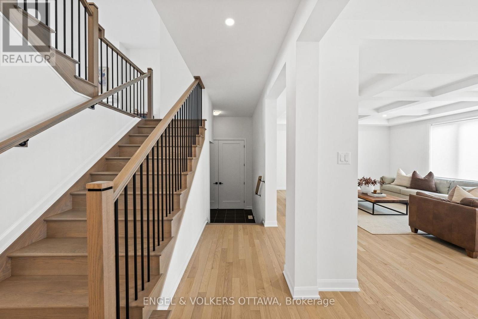 612 RIBBON STREET - 22