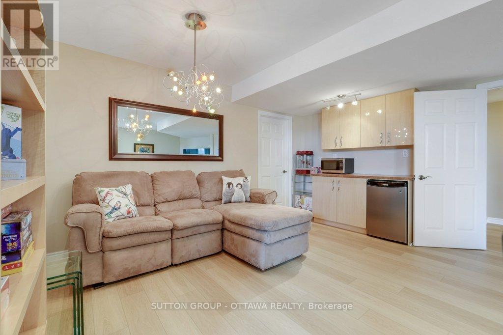 6881 LAKES PARK DRIVE - 30