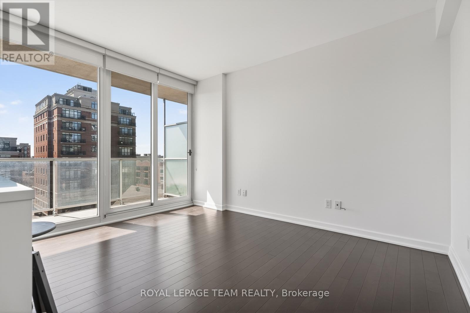 #604 300 LISGAR STREET - 11