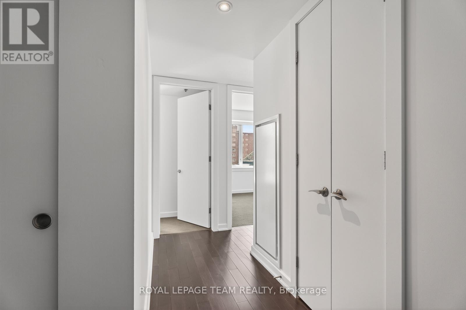 #604 300 LISGAR STREET - 14