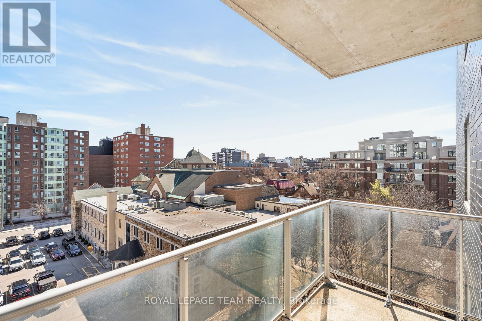 #604 300 LISGAR STREET - 18