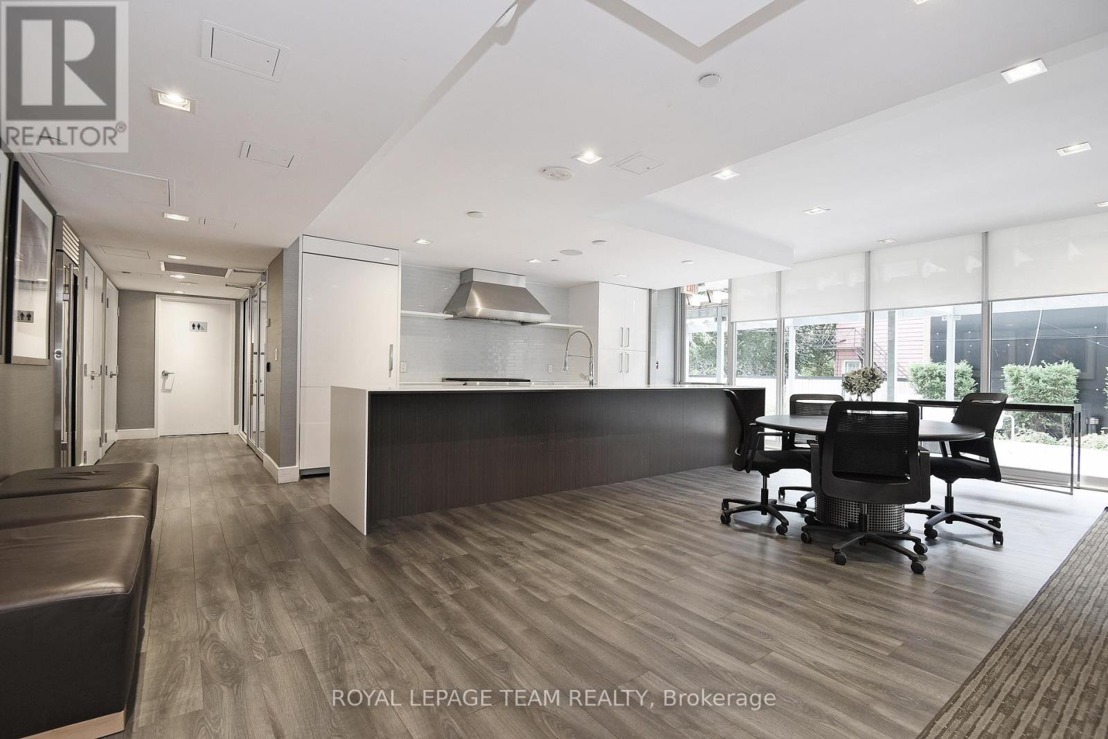 #604 300 LISGAR STREET - 28