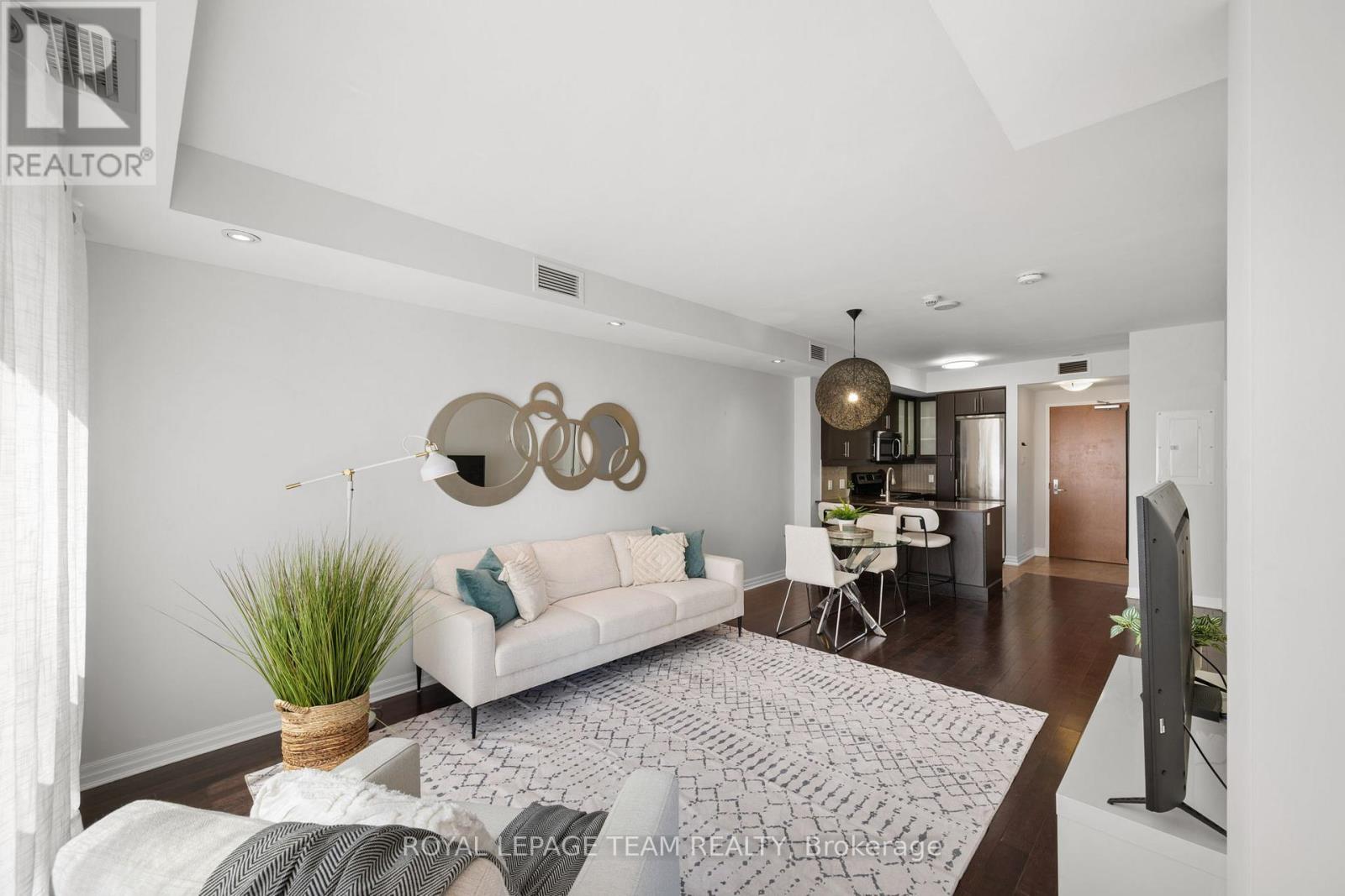 #2406 242 RIDEAU STREET - 19