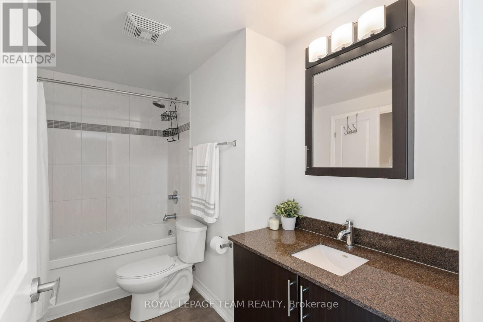 #2406 242 RIDEAU STREET - 22
