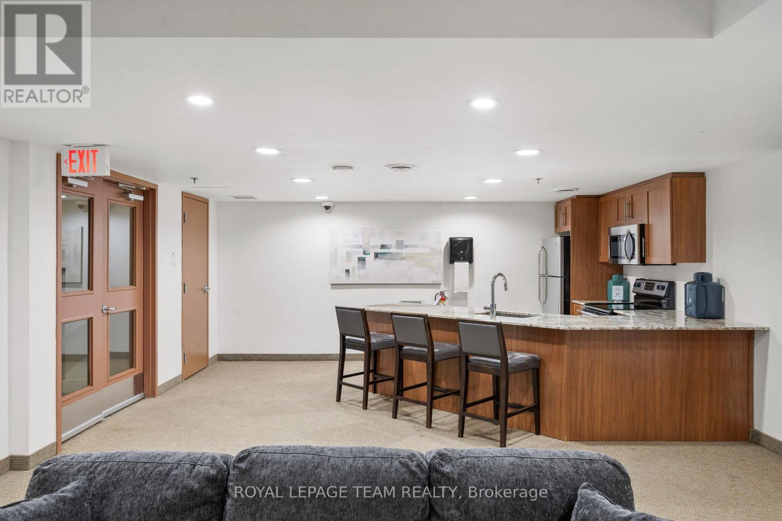 #2406 242 RIDEAU STREET - 28