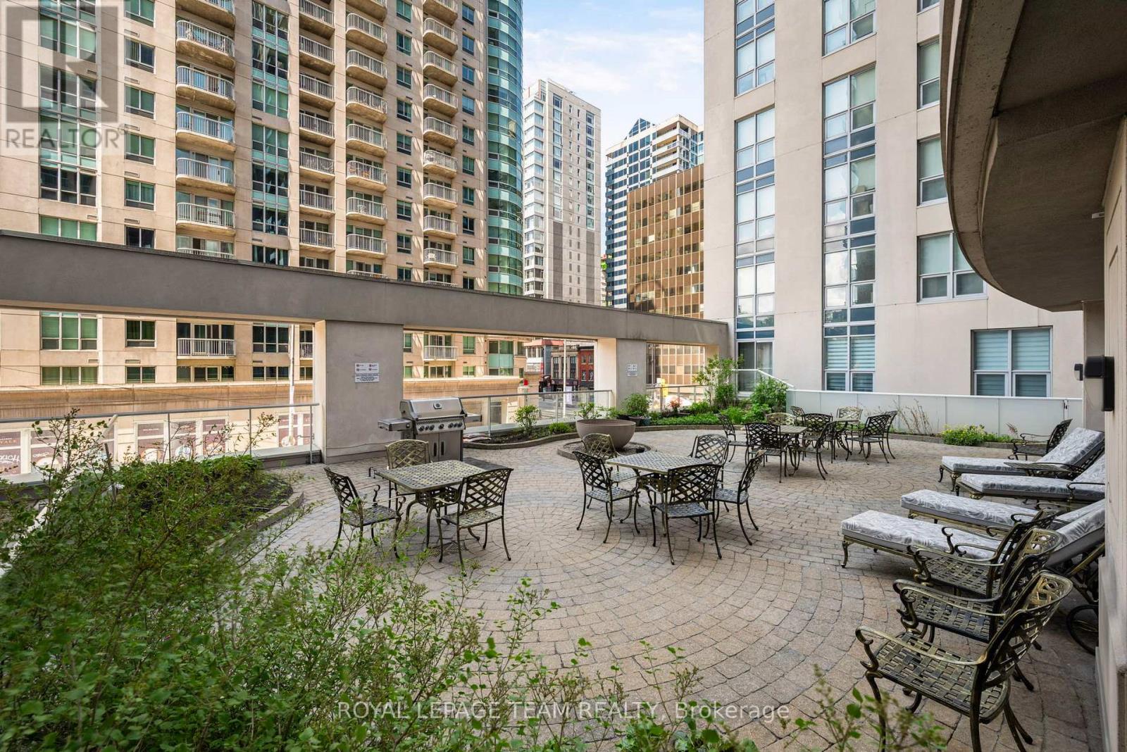#2406 242 RIDEAU STREET - 32