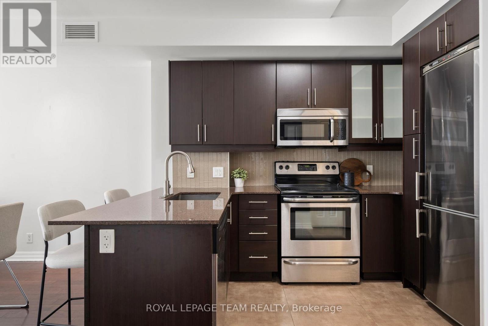 #2406 242 RIDEAU STREET - 9