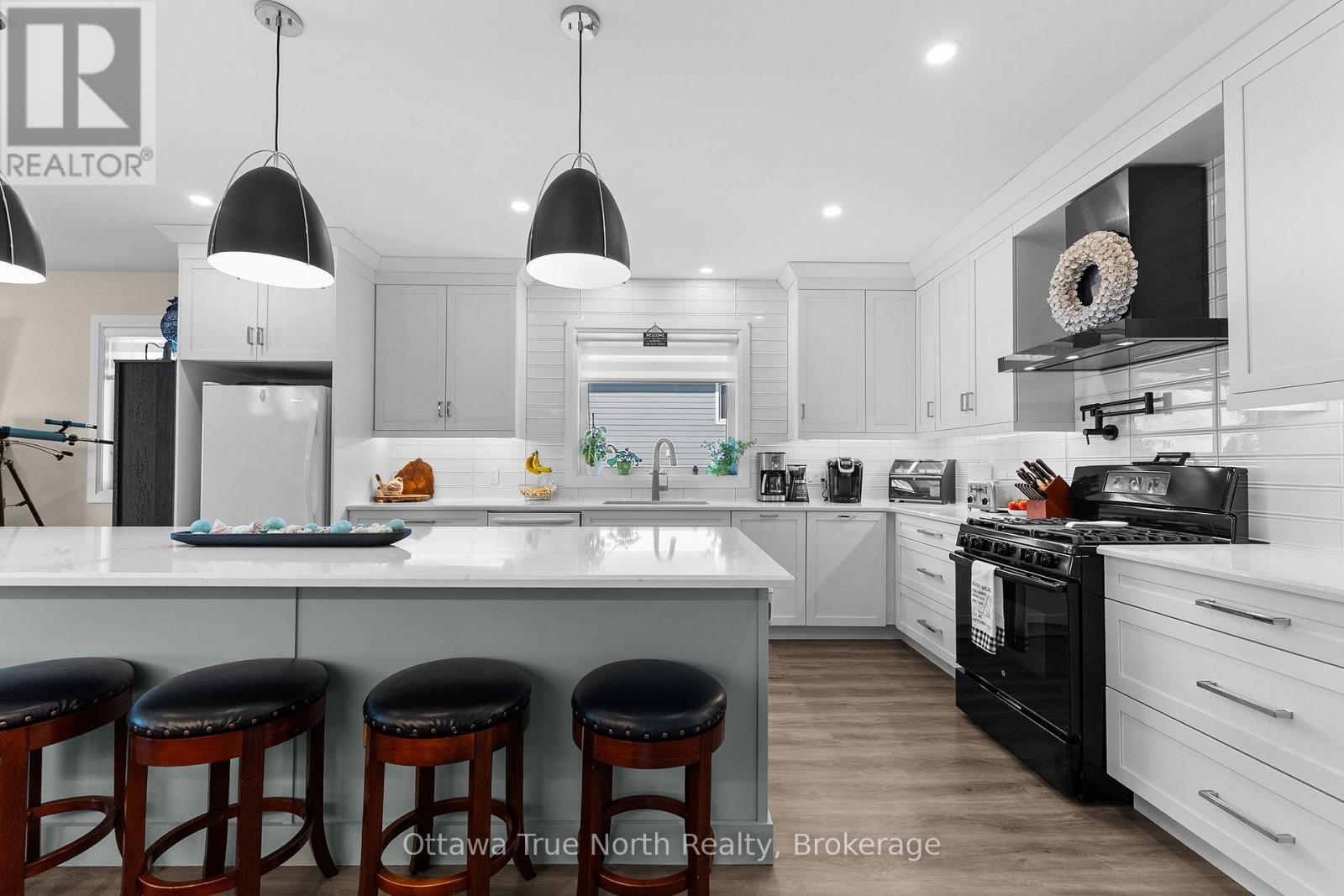 1018 MACNABB ROAD - 15