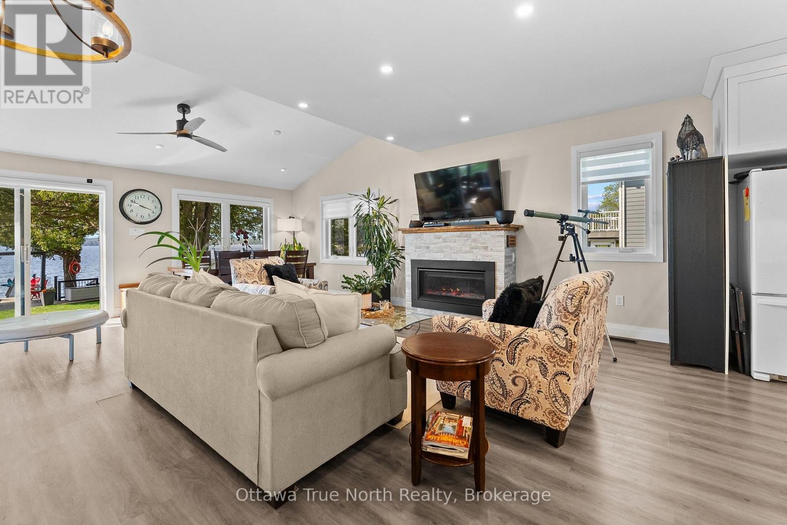 1018 MACNABB ROAD - 18