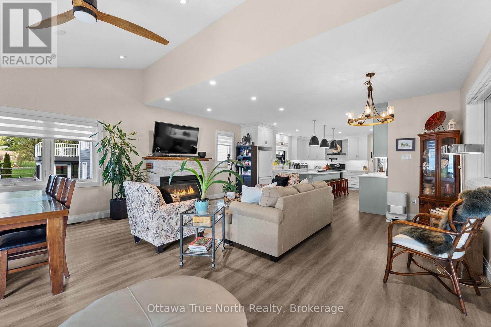 1018 MACNABB ROAD - 20
