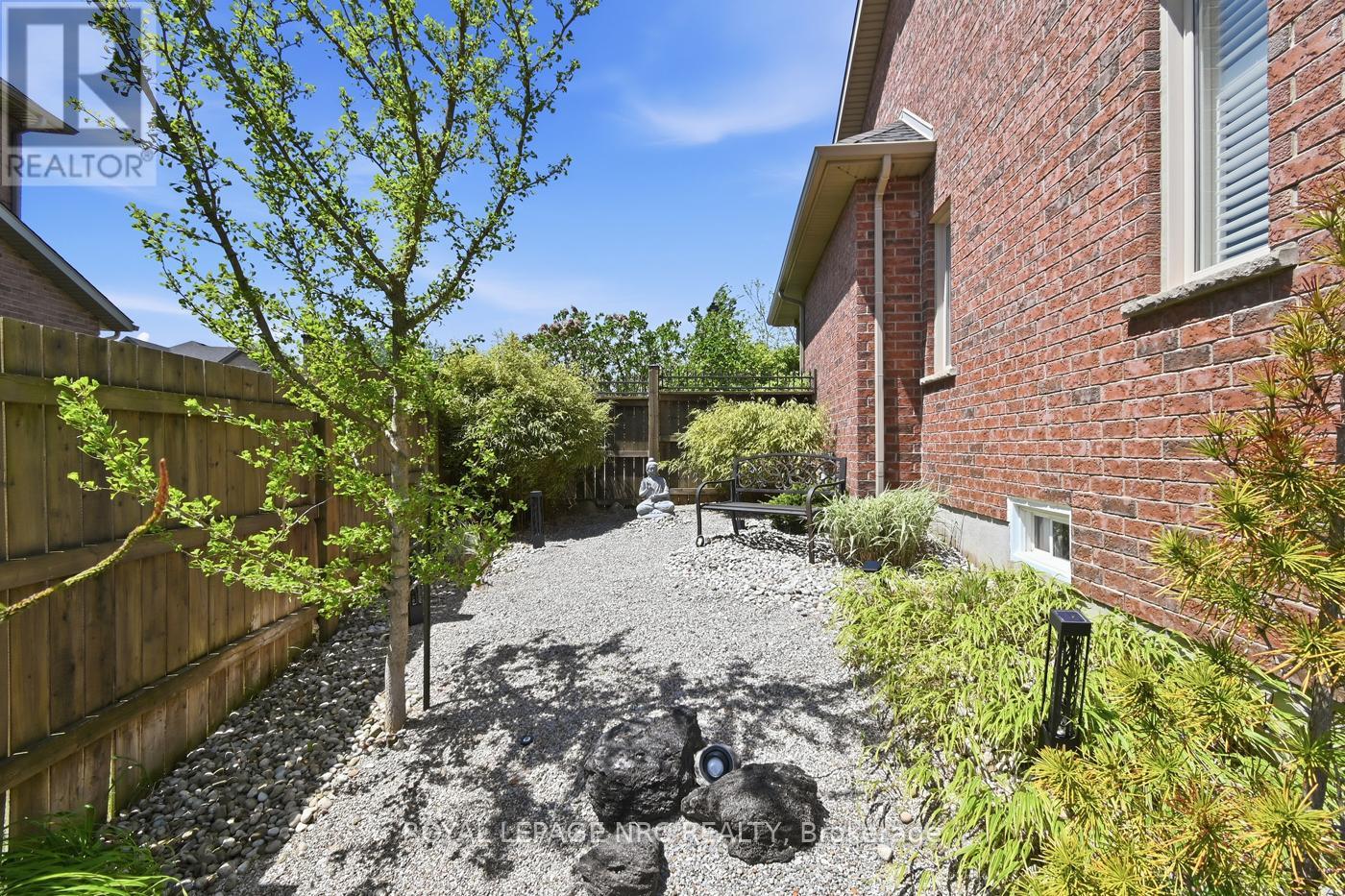 35 BUCKLEY TERRACE - 40