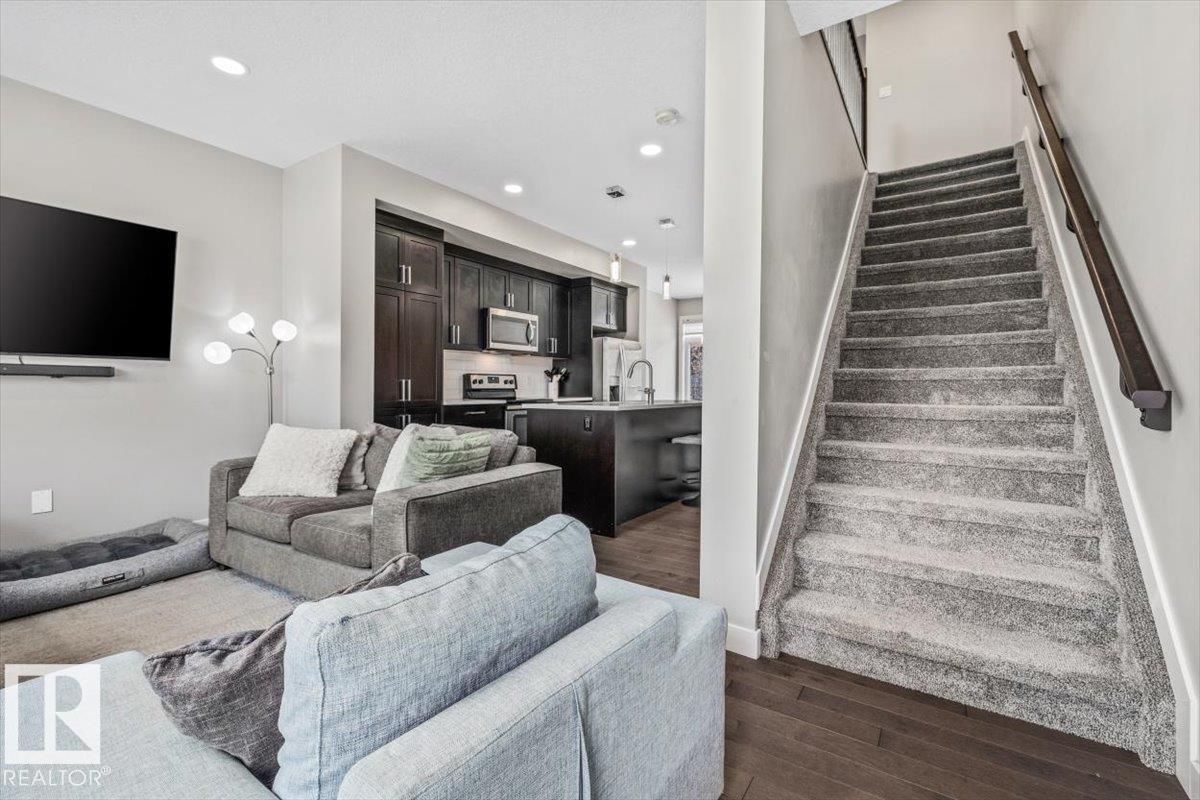 9005 156 ST NW - 2