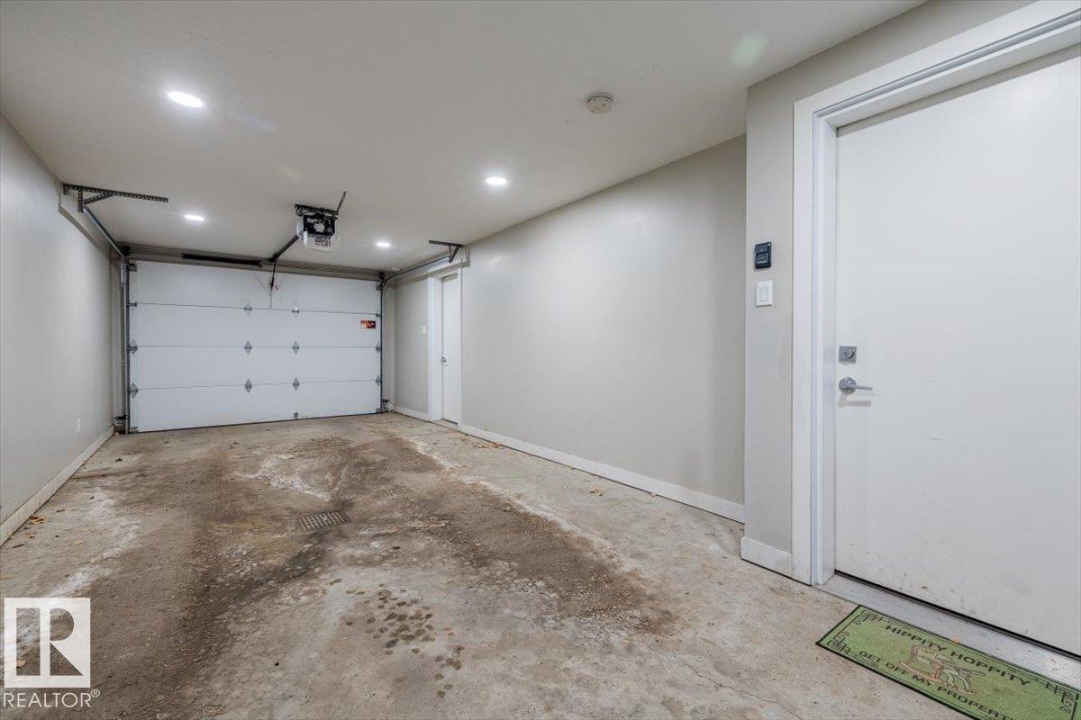 9005 156 ST NW - 25