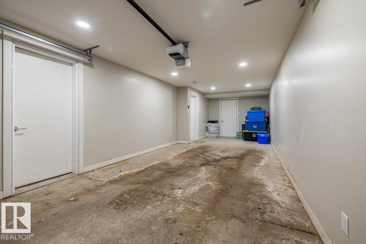 9005 156 ST NW - 26