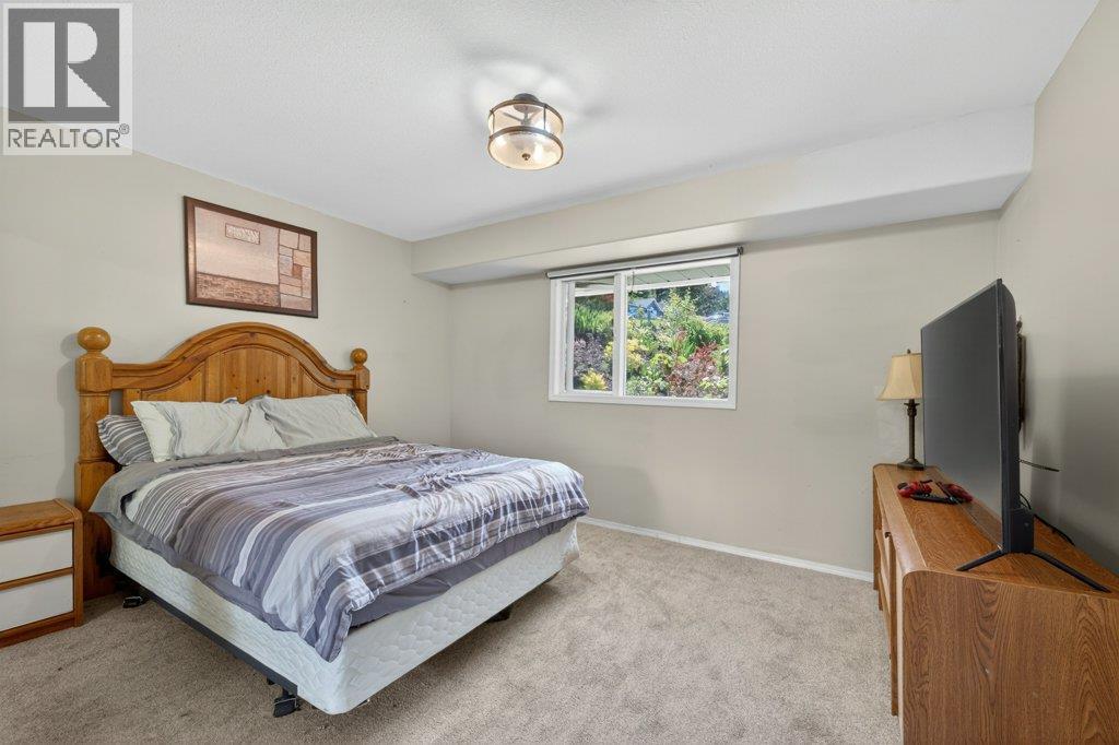  1641 17 Street Southeast, Salmon Arm