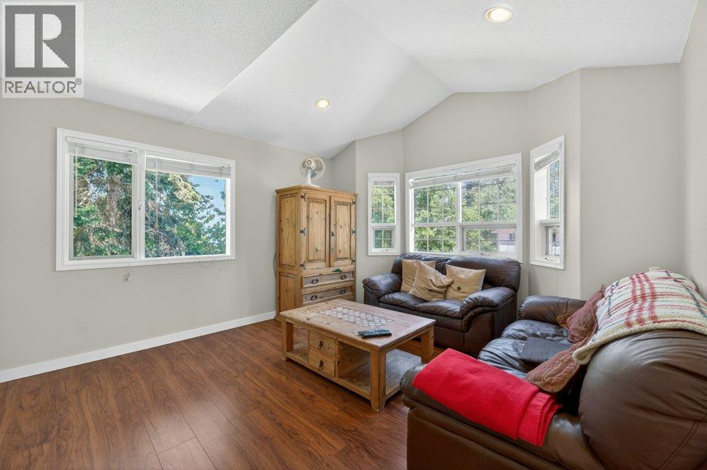 1641 17 Street SE - 19