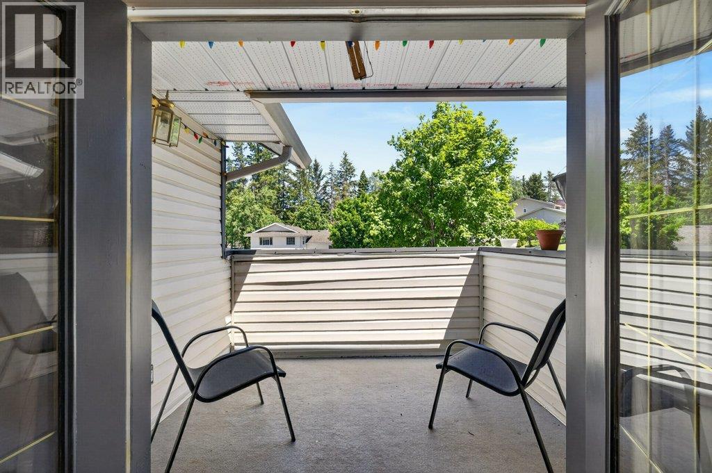  1641 17 Street Southeast, Salmon Arm
