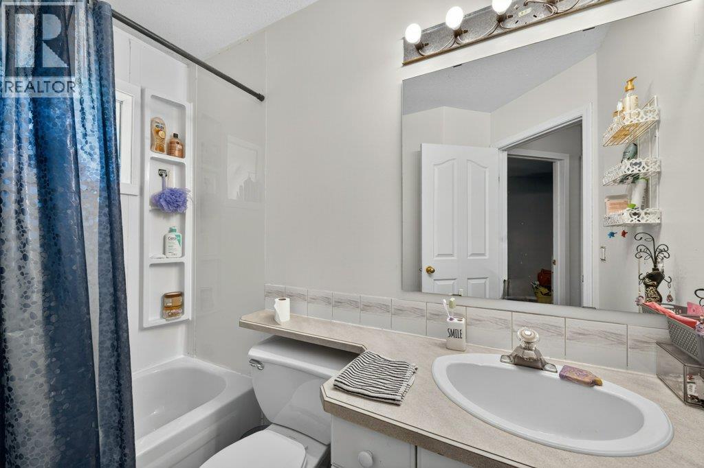  1641 17 Street Southeast, Salmon Arm