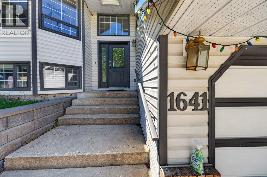  1641 17 Street Southeast, Salmon Arm